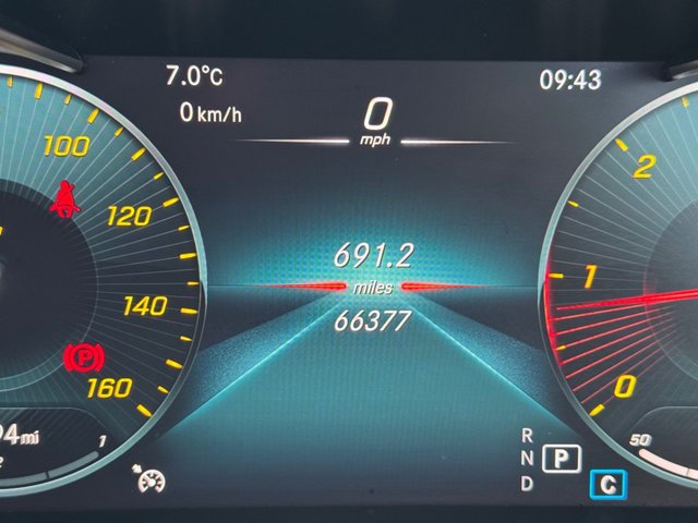 2020 Mercedes-Benz C-Class 2L Amg Line Edition 4dr - Photo 4