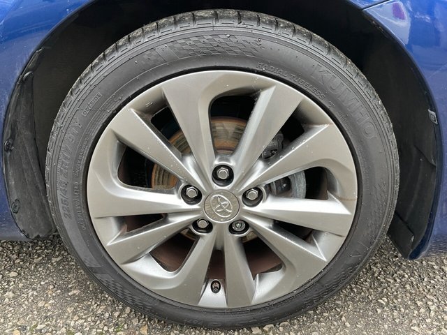 2017 Toyota Auris 1.6L Excel 5dr - Photo 11