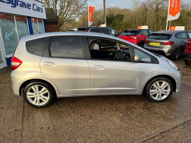 2014 HONDA JAZZ 1.4 i-VTEC EX Hatchback 5dr Petrol CVT Euro 5 (99 ps) - Photo 8