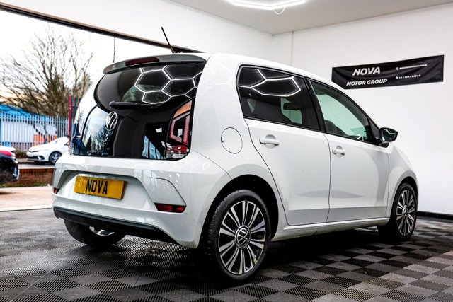 2021 Volkswagen Up! - Photo 10