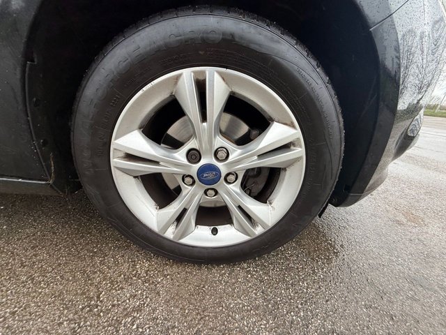 2011 Ford Focus 1.6L Zetec 5dr - Photo 7