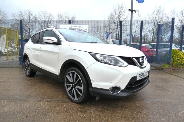 2015 NISSAN QASHQAI