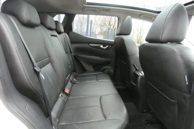 2015 NISSAN QASHQAI - Photo 9