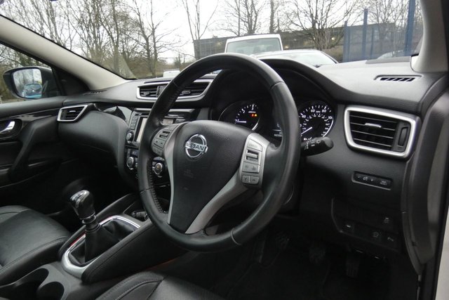2015 NISSAN QASHQAI - Photo 12