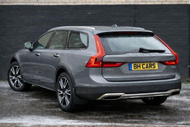 2019 VOLVO V90 Cross Country - Photo 8