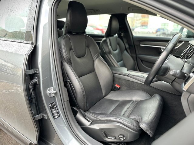 2019 VOLVO V90 Cross Country - Photo 9