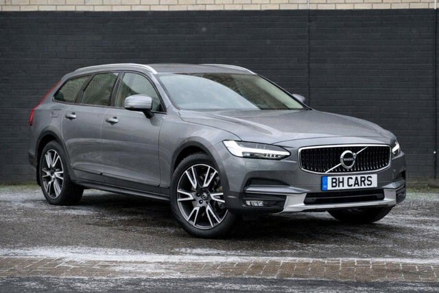 2019 VOLVO V90 Cross Country