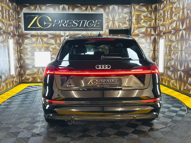 2022 AUDI E-TRON 50 Black Edition Auto quattro 5dr 71.2kWh (11kW Charger) - Photo 5