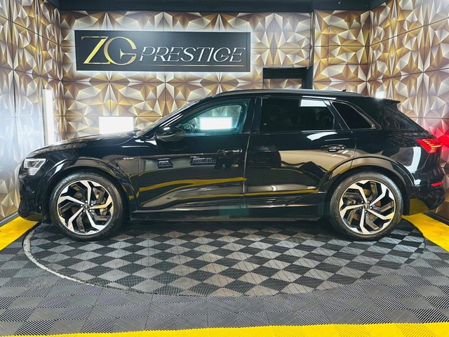 2022 AUDI E-TRON 50 Black Edition Auto quattro 5dr 71.2kWh (11kW Charger) - Photo 11