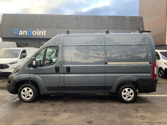 2023 Peugeot Boxer 2.2L Professional Premium + 5dr - Photo 7