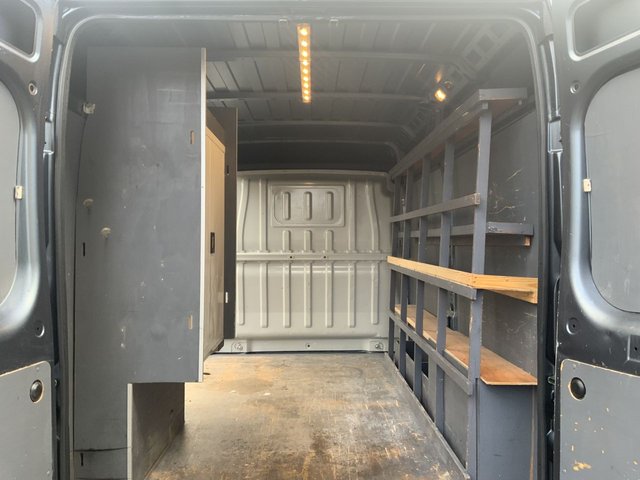 2023 Peugeot Boxer 2.2L Professional Premium + 5dr - Photo 10