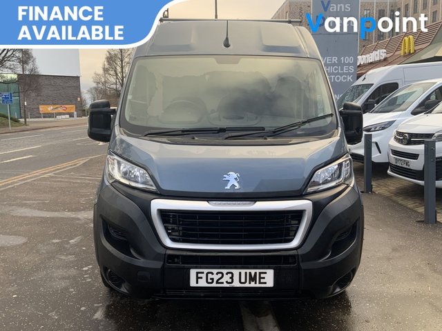 2023 Peugeot Boxer 2.2L Professional Premium + 5dr - Photo 2