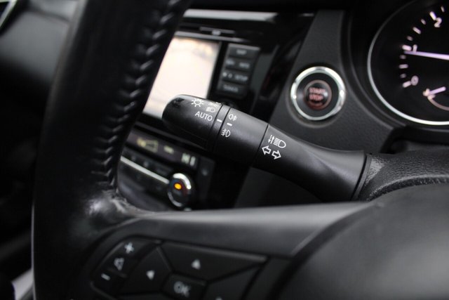 2017 NISSAN QASHQAI 2017 1.5 dCi N-Connecta SUV 5dr Diesel Manual Euro 6 (s/s) (110 ps) - Photo 11