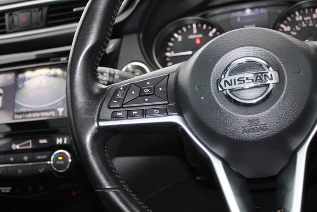 2017 NISSAN QASHQAI 2017 1.5 dCi N-Connecta SUV 5dr Diesel Manual Euro 6 (s/s) (110 ps) - Photo 12