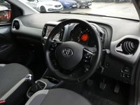USED 2021 71 TOYOTA AYGO 1.0 VVT-i x-play 5d 70 S/S APPLE CARPLAY / ANDROID AUTO (GIVES YOU SAT NAV), REVERSING CAMERA, DAB RADIO, BLUETOOTH PHONE & MUSIC, AUX & USB INPUTS, MANUAL GEARBOX, LED DAYTIME RUNNING LIGHTS, SPARE WHEEL, LEATHER MULTIFUNCTION STEERING WHEEL, AIR CONDITIONING, TRIP COMPUTER, ISO FIX, TYRE PRESSURE WARNING, SPEED LIMITER, ELECTRIC WINDOWS, ELECTRIC MIRRORS, FOLDING REAR SEATS, AIRBAGS WITH PASSANGER OFF, SPACE SAVER SPARE WHEEL, 1 OWNER FROM NEW, SERVICE HISTORY