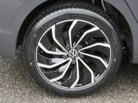 USED 2023 23 VOLKSWAGEN GOLF 1.5 TSI Life 5d 130 S/S 17 INCH VENTURA ALLOYS, PRIVACY GLASS, SPACE SAVER SPARE, SAT NAV, WIRELESS APPLE CARPLAY / ANDROID AUTO, ACTIVE INFO DISPLAY VIRTUAL COCKPIT, WIRELESS PHONE CHARGER, DAB RADIO, BLUETOOTH, LANE ASSIST, FRONT ASSIST, ADAPTIVE CRUISE CONTROL & SPEED LIMITER, FRONT & REAR PARKING SENSORS WITH DISPLAY, LEATHER FLAT BOTTOM MULTIFUNCTION STEERING WHEEL, KEYLESS START, RAIN & LIGHT SENSORS, AUTO HOLD, 4x USB PORTS, CLIMATE CONTROL, ILLUMINATING VANITY MIRRORS, 1 OWNER FROM NEW, GOOD SERVICE HISTORY