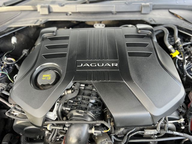 2016 JAGUAR XF 3.0d V6 S Saloon 4dr Diesel Auto Euro 6 (s/s) (300 ps) - Photo 7