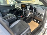 USED 2022 22 VOLKSWAGEN 181 Pure 52kWh Life SUV 5dr Electric Auto (148 ps) 224 Miles On A Full Charge