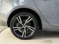 USED 2018 67 VOLVO V40 1.5 T2 R-Design Pro Hatchback 5dr Petrol Auto Euro 6 (s/s) (122 ps) AUTO with SATNAV Heated Leather Park Assist 18" Alloys Privacy Glass only 32000 Miles Great Service History