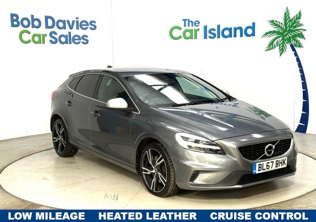 2018 VOLVO V40