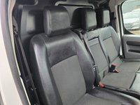 USED 2021 71 PEUGEOT E-EXPERT e 1200 75kWh Professional MWB electric panel van, Automatic, 42,000 miles, Euro 6, Sat Nav, Air Con, Parking sensors. Final price plus VAT @ 20%! This 2021 Peugeot e-Expert boasts a full service history, with its last service completed on 18th December 2024 at 31,033 miles, and has had only one owner from new. This electric panel van, the e 1200 Professional Standard MWB 6dr, offers a 75 kWh battery with a maximum range of 211 miles when new. It comes equipped with a 7in Capacitive Colour Touchscreen supporting Android Auto and Apple CarPlay, Bluetooth connectivity, and a Visibility Pack including automatic headlights. For comfort and con