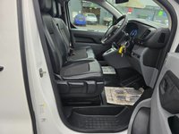 USED 2021 71 PEUGEOT E-EXPERT e 1200 75kWh Professional MWB electric panel van, Automatic, 42,000 miles, Euro 6, Sat Nav, Air Con, Parking sensors. Final price plus VAT @ 20%! This 2021 Peugeot e-Expert boasts a full service history, with its last service completed on 18th December 2024 at 31,033 miles, and has had only one owner from new. This electric panel van, the e 1200 Professional Standard MWB 6dr, offers a 75 kWh battery with a maximum range of 211 miles when new. It comes equipped with a 7in Capacitive Colour Touchscreen supporting Android Auto and Apple CarPlay, Bluetooth connectivity, and a Visibility Pack including automatic headlights. For comfort and con