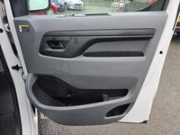 USED 2021 71 PEUGEOT E-EXPERT e 1200 75kWh Professional MWB electric panel van, Automatic, 42,000 miles, Euro 6, Sat Nav, Air Con, Parking sensors. Final price plus VAT @ 20%! This 2021 Peugeot e-Expert boasts a full service history, with its last service completed on 18th December 2024 at 31,033 miles, and has had only one owner from new. This electric panel van, the e 1200 Professional Standard MWB 6dr, offers a 75 kWh battery with a maximum range of 211 miles when new. It comes equipped with a 7in Capacitive Colour Touchscreen supporting Android Auto and Apple CarPlay, Bluetooth connectivity, and a Visibility Pack including automatic headlights. For comfort and con