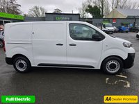 USED 2021 71 PEUGEOT E-EXPERT e 1200 75kWh Professional MWB electric panel van, Automatic, 42,000 miles, Euro 6, Sat Nav, Air Con, Parking sensors. Final price plus VAT @ 20%! This 2021 Peugeot e-Expert boasts a full service history, with its last service completed on 18th December 2024 at 31,033 miles, and has had only one owner from new. This electric panel van, the e 1200 Professional Standard MWB 6dr, offers a 75 kWh battery with a maximum range of 211 miles when new. It comes equipped with a 7in Capacitive Colour Touchscreen supporting Android Auto and Apple CarPlay, Bluetooth connectivity, and a Visibility Pack including automatic headlights. For comfort and con