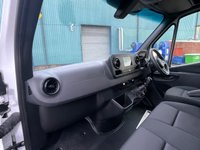 USED 2023 73 MERCEDES-BENZ SPRINTER 2.0 315 CDI Premium Panel Van 5dr Diesel FWD L2 H1 Euro 6 (s/s) (150 ps) VAT | 1 OWNER | SLAM LOCKS