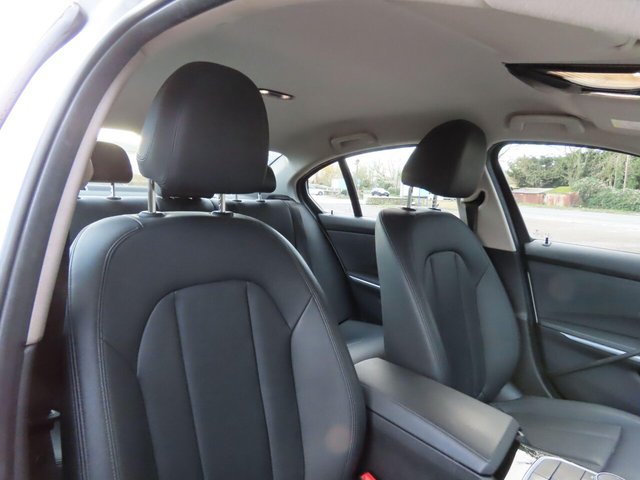 2019 BMW 3 SERIES - Photo 8