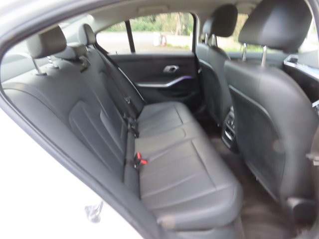 2019 BMW 3 SERIES - Photo 9