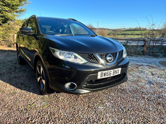View our NISSAN QASHQAI
