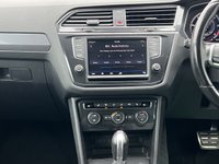 USED 2017 67 VOLKSWAGEN TIGUAN 2.0 TDI R-Line SUV 5dr Diesel DSG 4Motion Euro 6 (s/s) (190 ps) - F/S/H - APPLE CAR PLAY - SAT NAV - HEATED SEATS - PAN ROOF - P/SENSORS - ADAPTIVE CRUISE