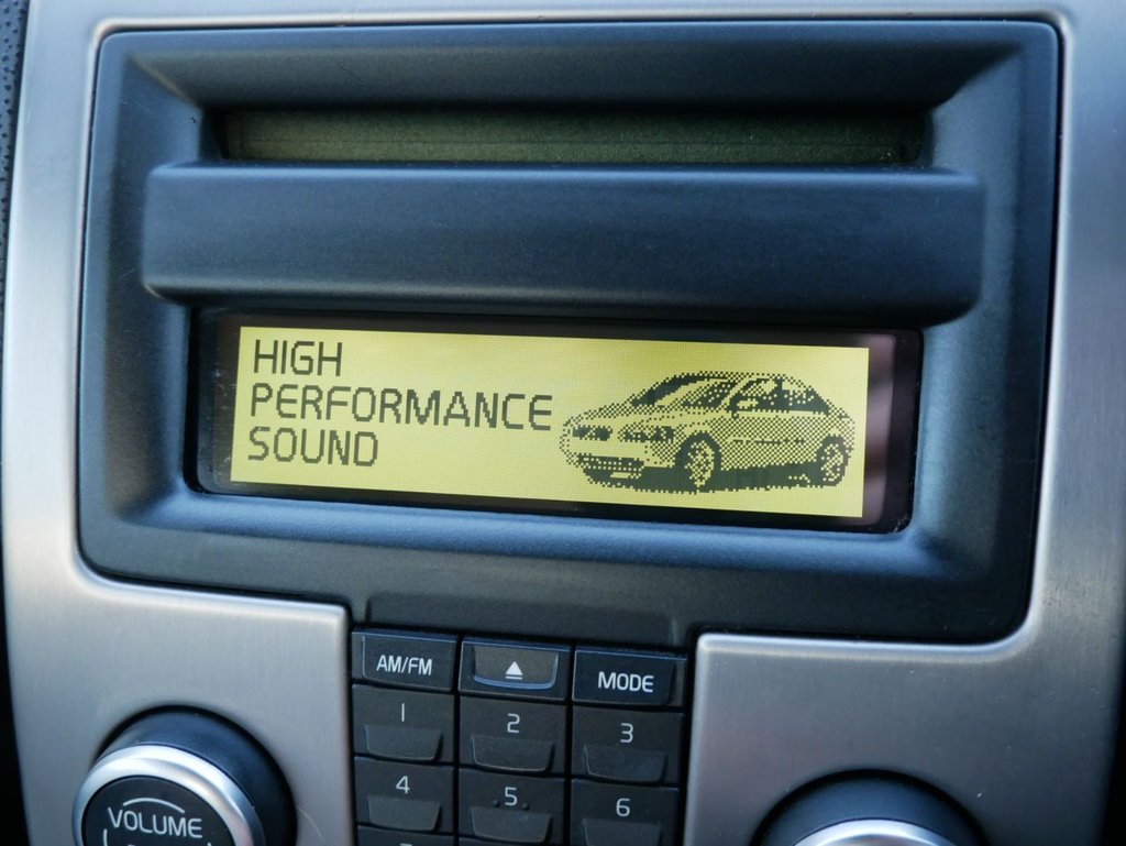 USED 2010 59 VOLVO C70 2.0D Ice White Convertible 2dr Diesel Manual (158 g/km, 134 bhp) CAM BELT CHANGED @ 68415 MILES
