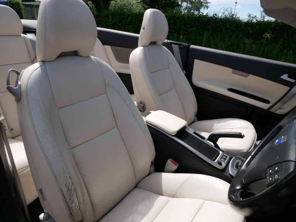 USED 2010 59 VOLVO C70 2.0D Ice White Convertible 2dr Diesel Manual (158 g/km, 134 bhp) CAM BELT CHANGED @ 68415 MILES