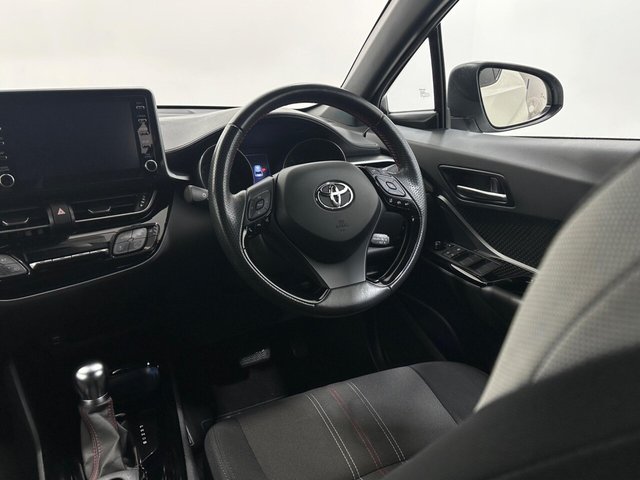 2021 Toyota C-HR - Photo 11