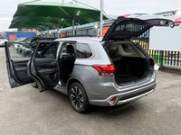 USED 2017 67 MITSUBISHI OUTLANDER 2.0h 12kWh Juro SUV 5dr Petrol Plug-in Hybrid CVT 4WD Euro 6 (s/s) (200 ps) SERVICE HISTORY, HEATED FRONT SEATS