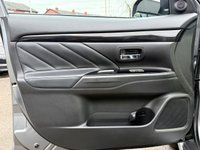USED 2017 67 MITSUBISHI OUTLANDER 2.0h 12kWh Juro SUV 5dr Petrol Plug-in Hybrid CVT 4WD Euro 6 (s/s) (200 ps) SERVICE HISTORY, HEATED FRONT SEATS