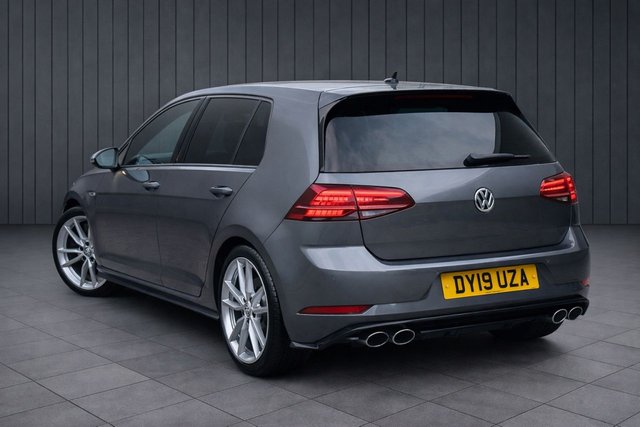 2019 Volkswagen Golf 2L R 5dr - Photo 6