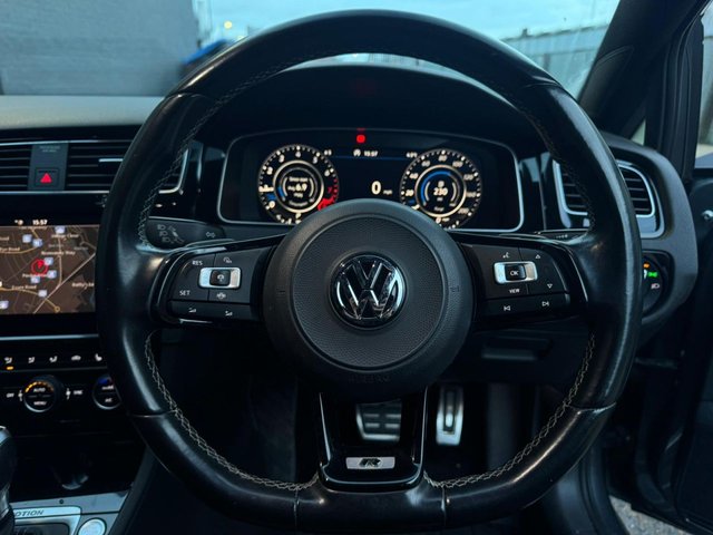 2019 Volkswagen Golf 2L R 5dr - Photo 11