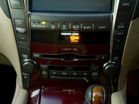 USED 2006 56 LEXUS LS 460 4.6SE L 4d AUTO 376 BHP FINE EXAMPLE OF THIS MUCH LOVED VEHICLE WITH A VERY IMPRESSIVE LEXUS SERVICE HISTORY