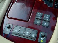 USED 2006 56 LEXUS LS 460 4.6SE L 4d AUTO 376 BHP FINE EXAMPLE OF THIS MUCH LOVED VEHICLE WITH A VERY IMPRESSIVE LEXUS SERVICE HISTORY