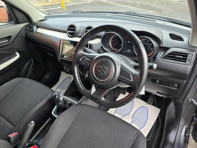 2018 SUZUKI SWIFT - Photo 4