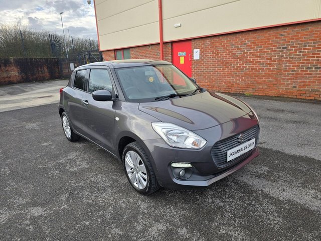 2018 SUZUKI SWIFT - Photo 2