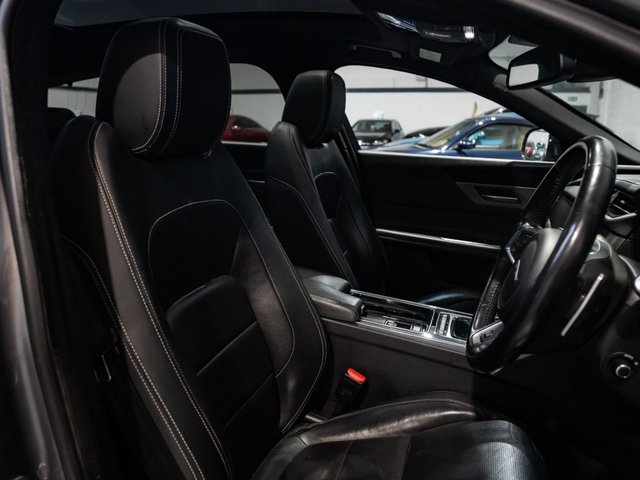 2018 Jaguar Xf 3L S 5dr - Photo 7