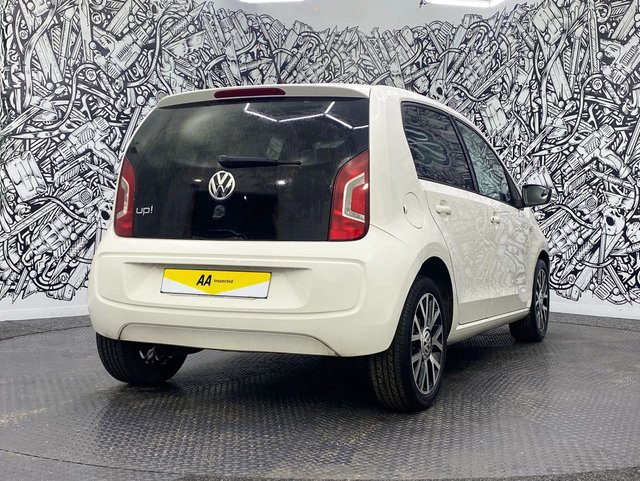 2013 Volkswagen Up! 1L Groove Up! 5dr - Photo 10