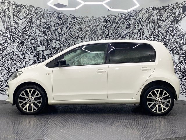 2013 Volkswagen Up! 1L Groove Up! 5dr - Photo 11