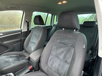 USED 2014 14 VOLKSWAGEN TIGUAN 2.0 TDI BlueMotion Tech Match SUV 5dr Diesel DSG 4WD Euro 5 (s/s) (140 ps) *** 2 KEYS, FULL SERVICE HISTORY *** STUNNING THROUGHOUT *** FINANCE AVAILABLE FROM 9.9% APR ***