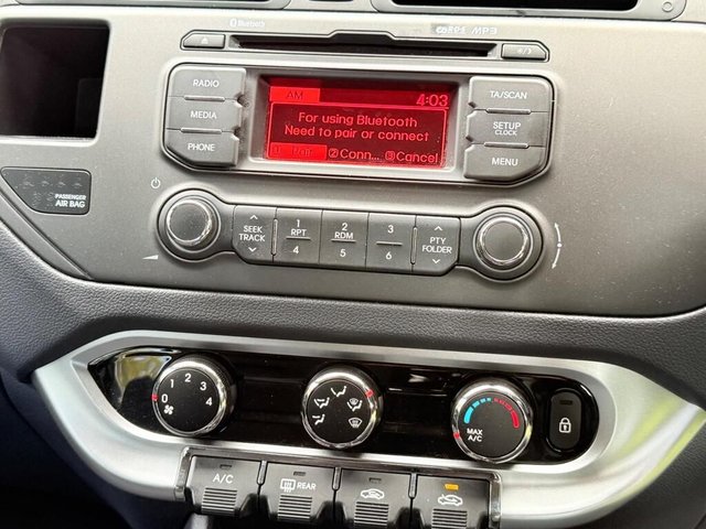 2014 KIA RIO 1.4 2 Hatchback 5dr Petrol Auto Euro 5 (107 bhp) - Photo 10