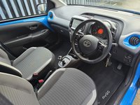 USED 2020 20 TOYOTA AYGO 1.0 VVT-i x-trend Funroof 5dr Petrol x-shift Euro 6 (71 ps) FTSH I Carplay I RevCam I Cyan blue